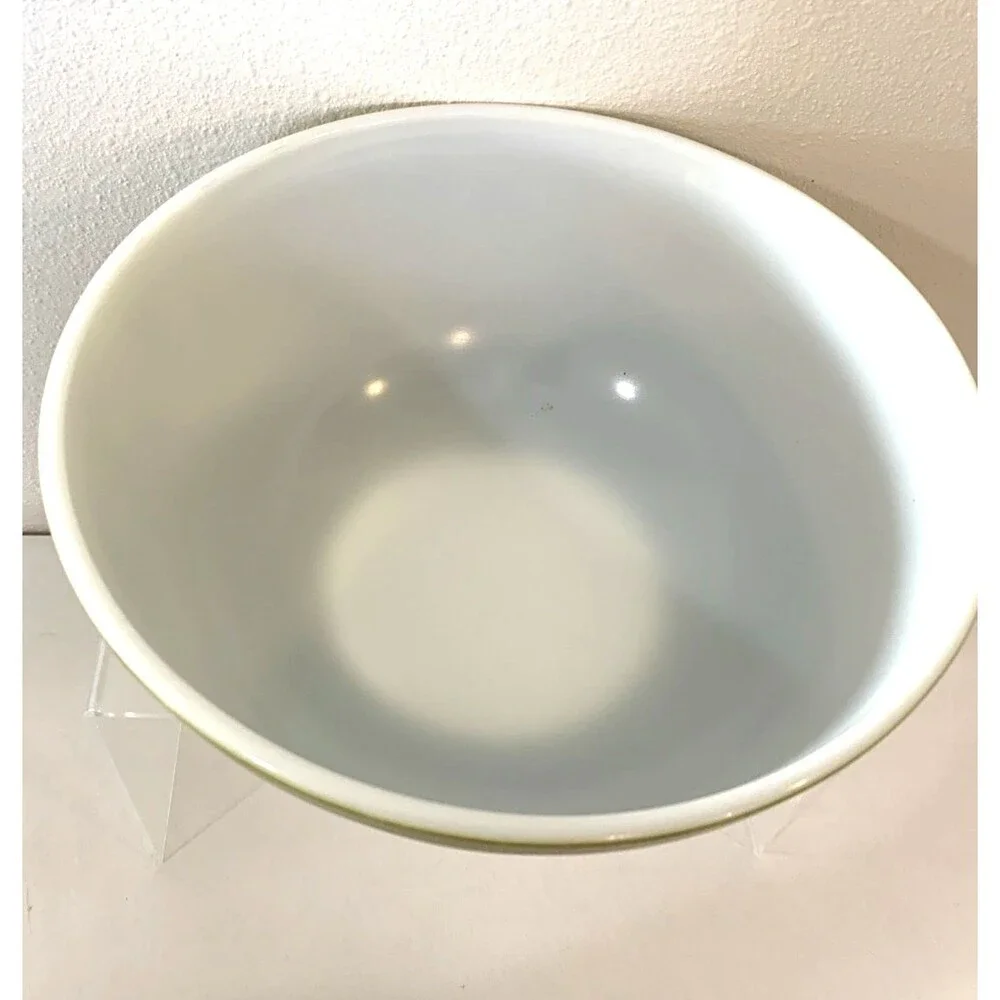Vintage Pyrex 475‑B Avocado Green Mixing Bowl – 2½ Qt USA 1960s-1970s